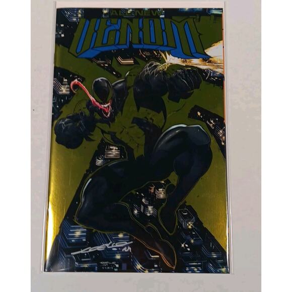 All-New Venom #1 Gold Foil Iban Coello Signed Variant Marvel Comics 2024 - Picture 1 of 9